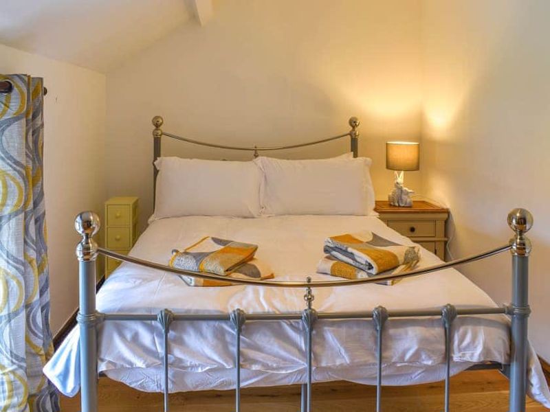 Bedroom- click for photo gallery